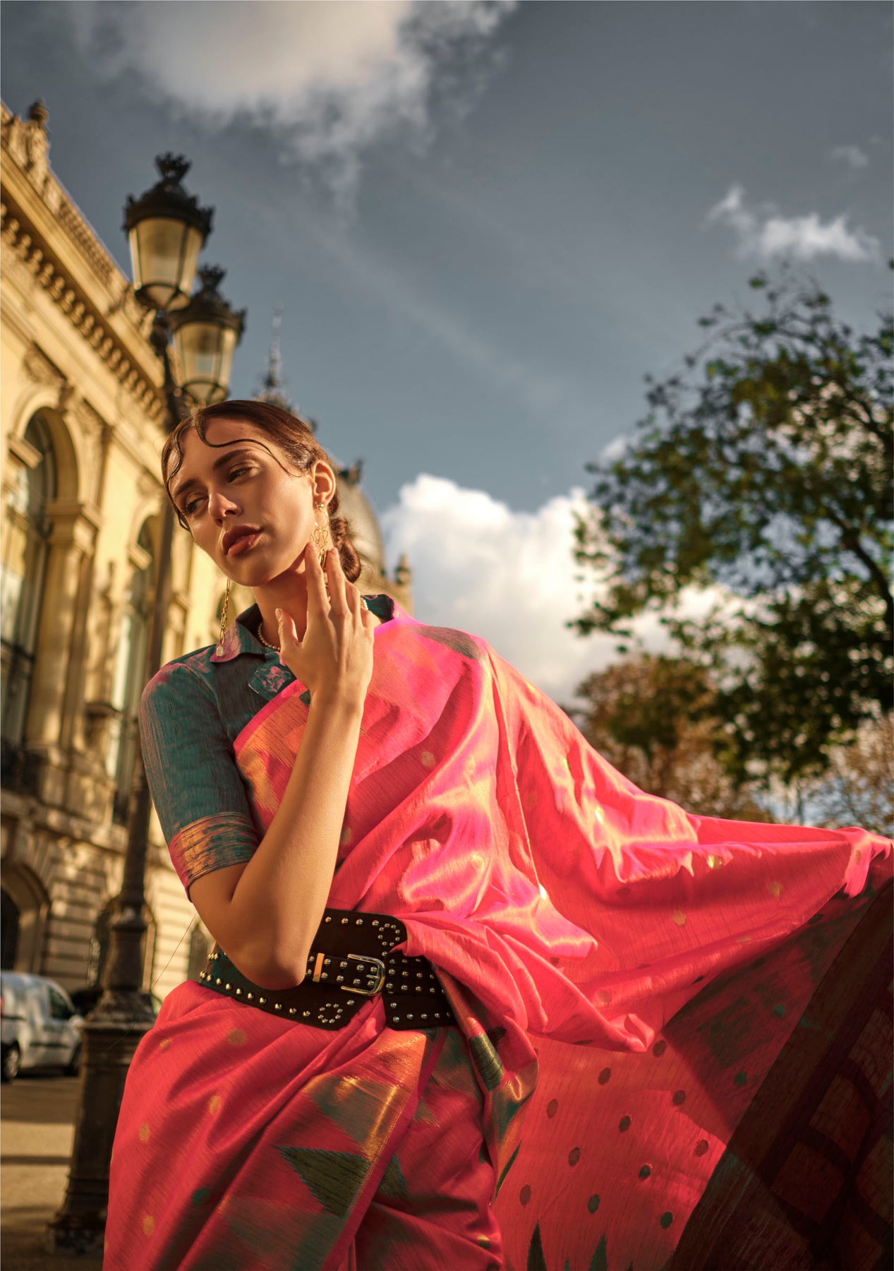 Carrot Pink Color Handloom Silk Saree Having Kkhaddii Weave TYAAR INDIA carrot-pink-color-handloom-silk-saree-having-kkhaddii-weave-tyaar-india